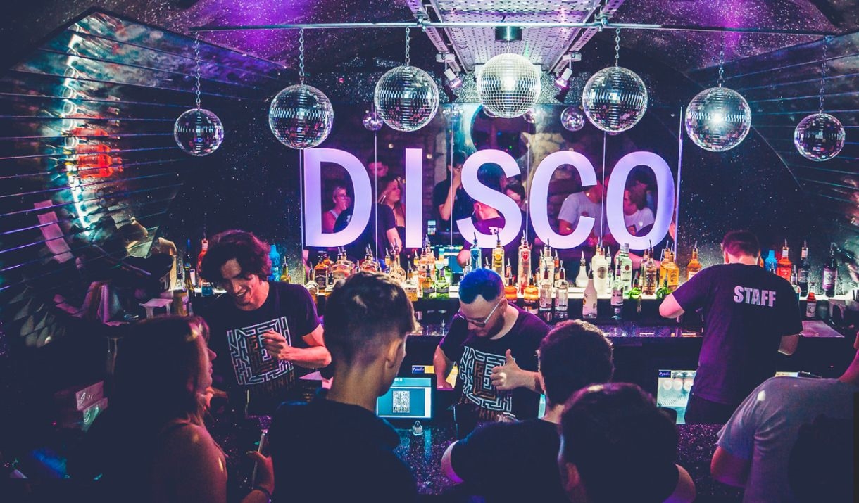 Labyrinth Bath - Late Night