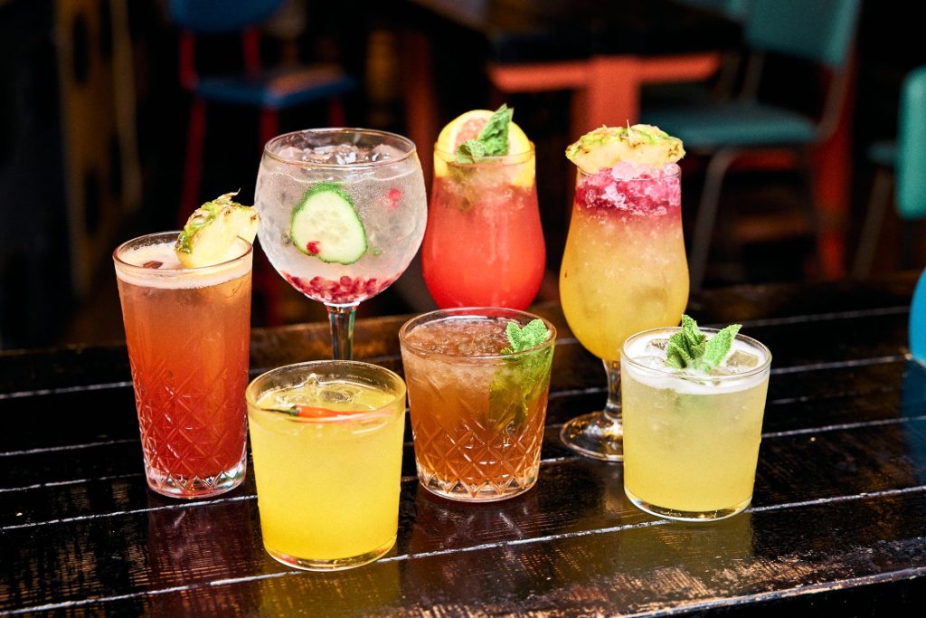 cocktails photo Turtle Bay